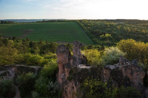 Teve-szikla fotós helyszín Budapest közelében